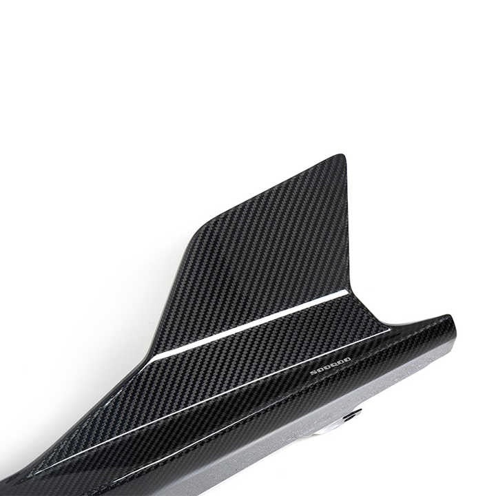 BMW Serie 8 G14 G15 & M8 F91 F92 Minigonne Laterali in Carbonio Prepreg di Sooqoo (2018+)