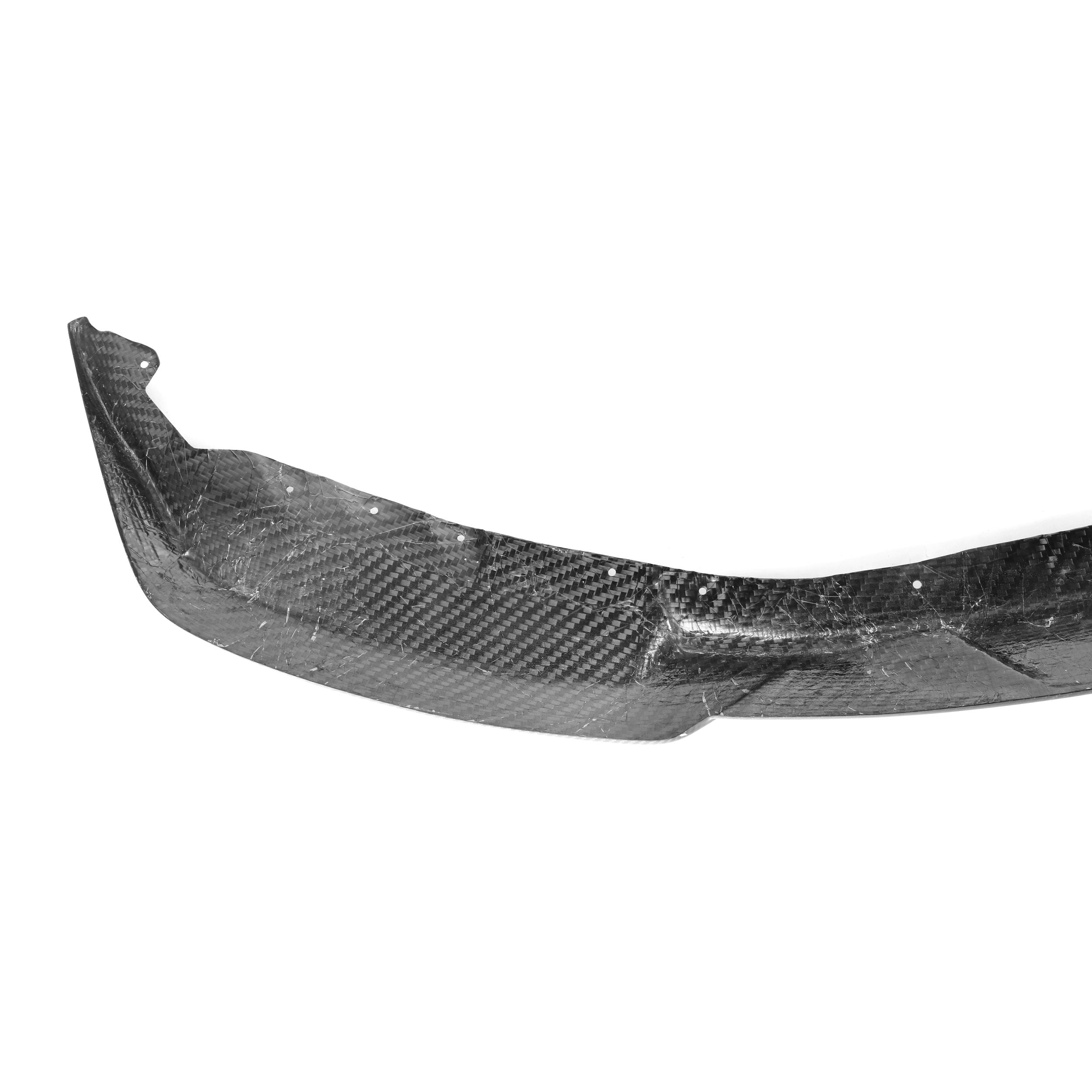 BMW M2 G87 Lip Anteriore Piatto in Carbonio Prepreg Nero Lucido di OPTIC (2023+)
