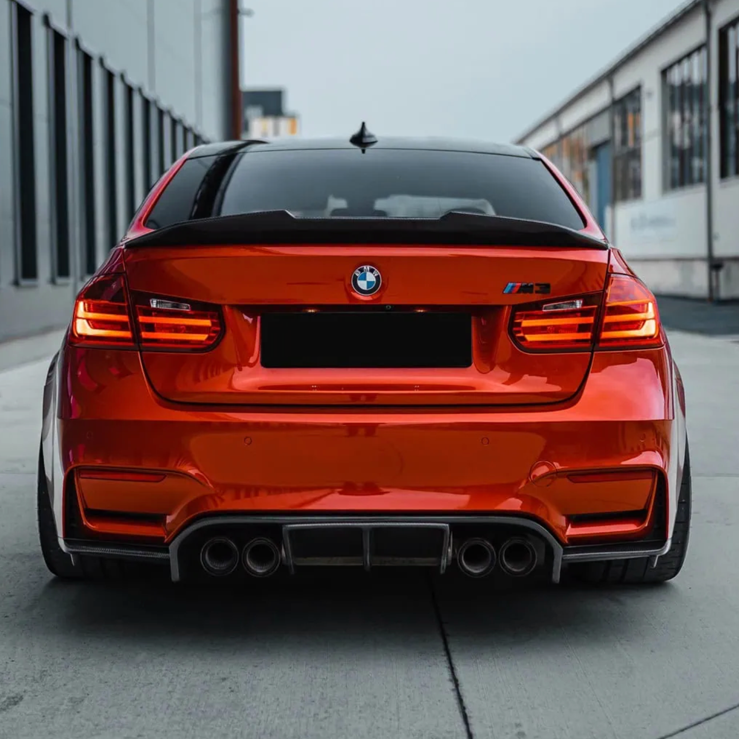 BMW Serie 3 F30 / M3 F80 Spoiler Ducktail Stile Psm in Carbonio Prepreg da OPTIC (2014-2019)