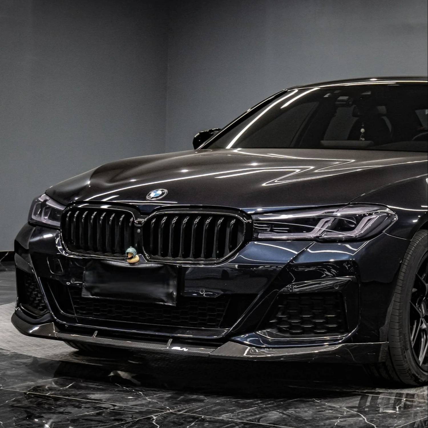 BMW Serie 5 G30 LCI M-Sport Lip Anteriore in Carbonio Prepreg Stile Mp di OPTIC (2021-2023)
