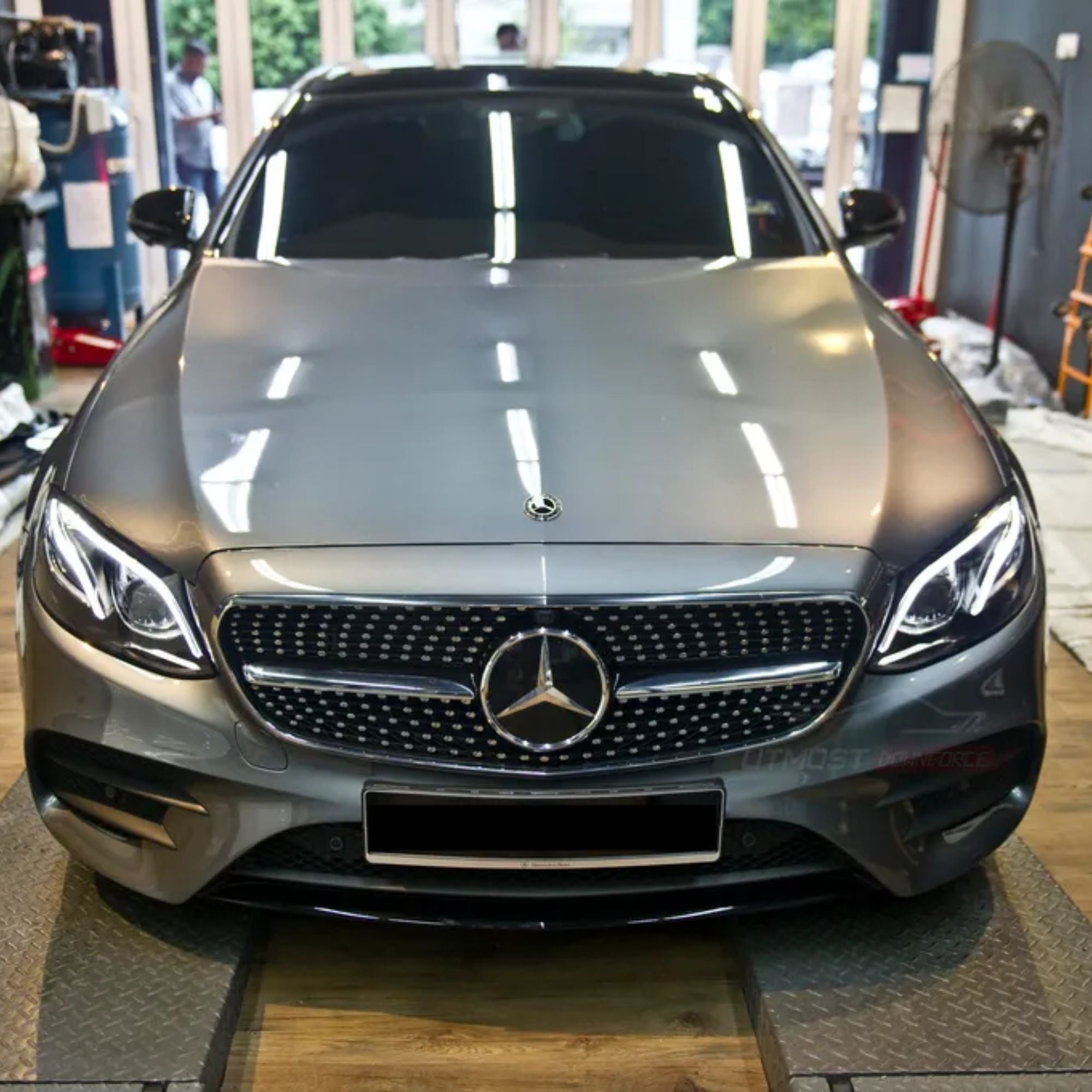 Mercedes Classe E W213 Griglia Stile Diamante Nero Lucido Cromo (2016-2020)