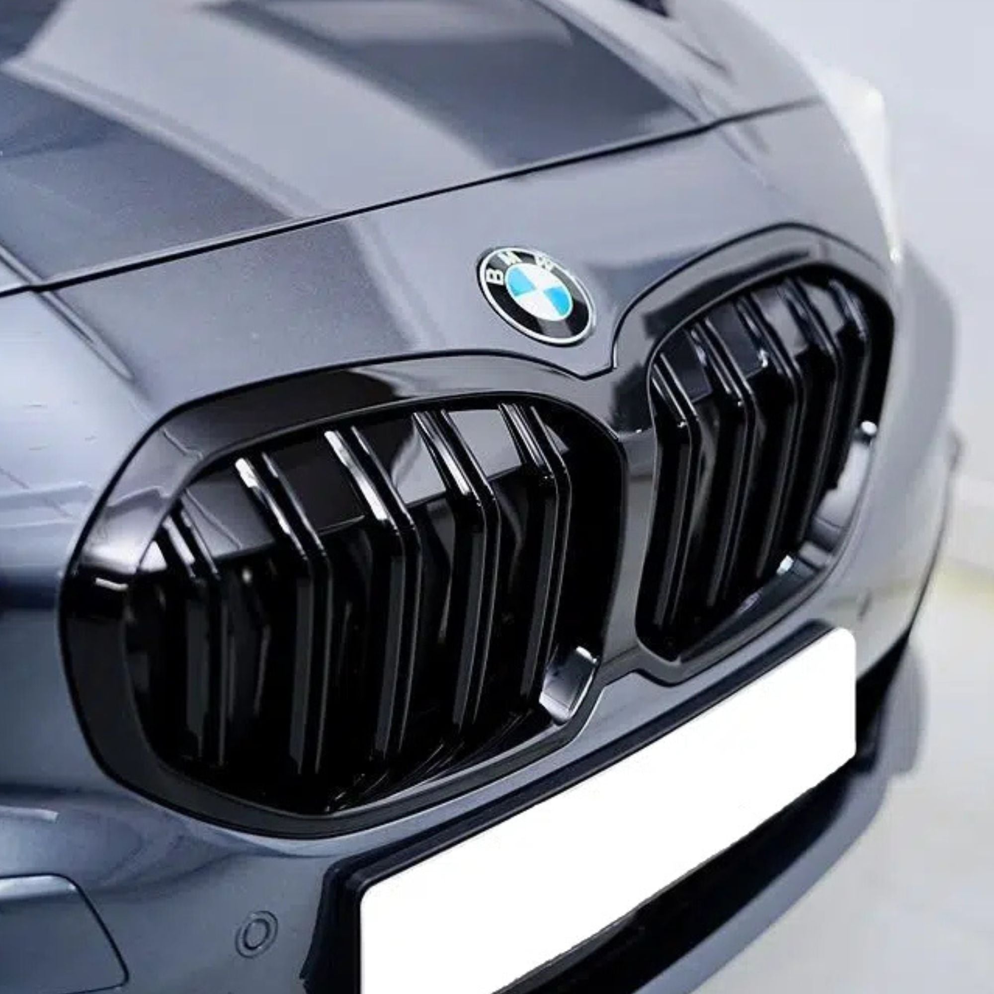 BMW Serie 1 F40 Griglia Doppia Barra Nero Lucido (2019-2024)