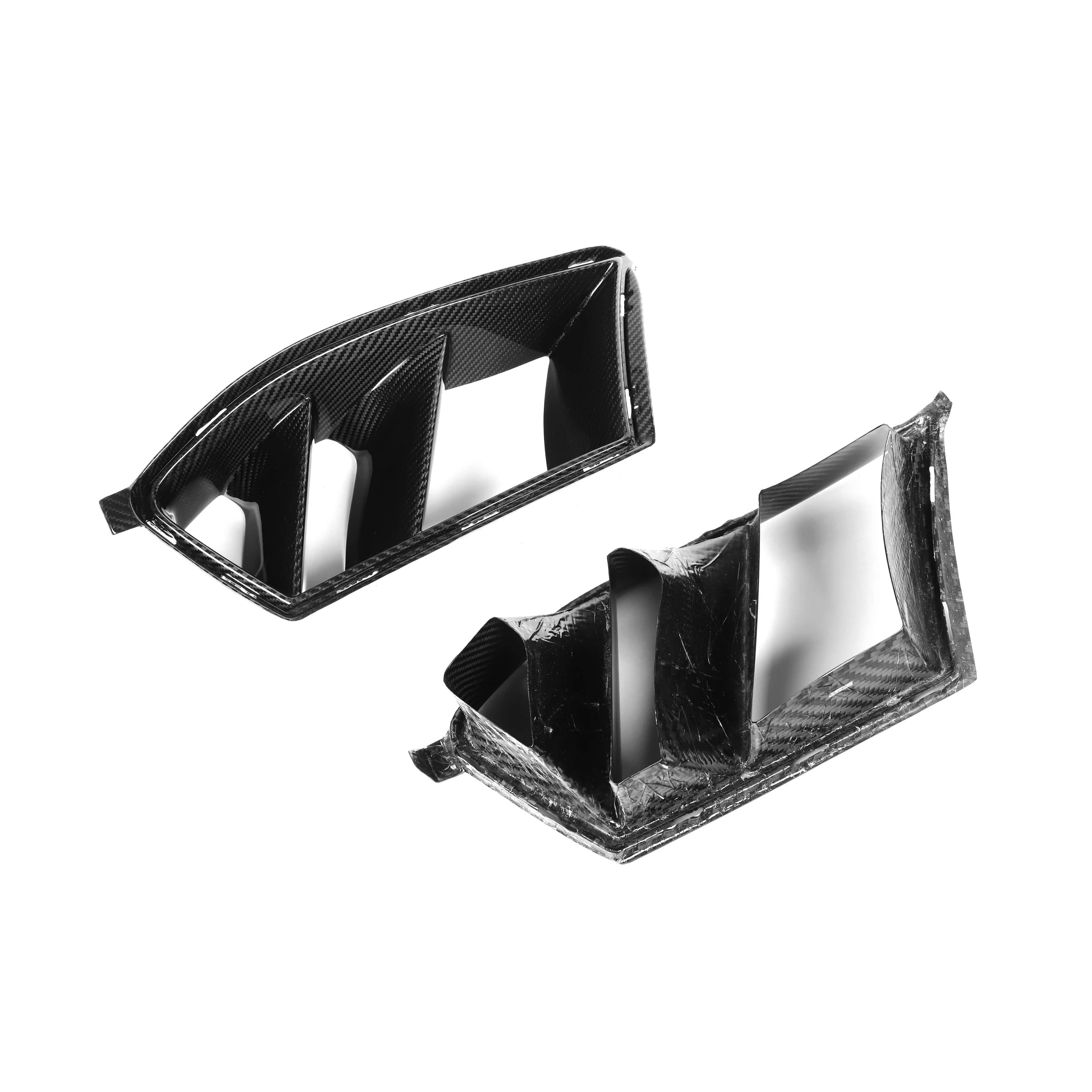 BMW M3 / M4 G80/G81/G82/G83 Prepreg Carbonio Pre-Preg Nero Lucido Condotti Paraurti di OPTIC (2021+)